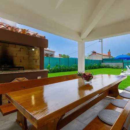 Gverino By Interhome Сasa de vacaciones Plomin
