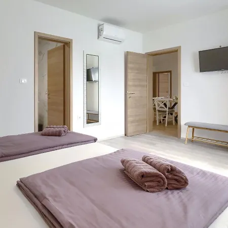 Gverino By Interhome Plomin