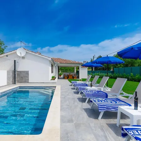 Gverino By Interhome Сasa de vacaciones Plomin